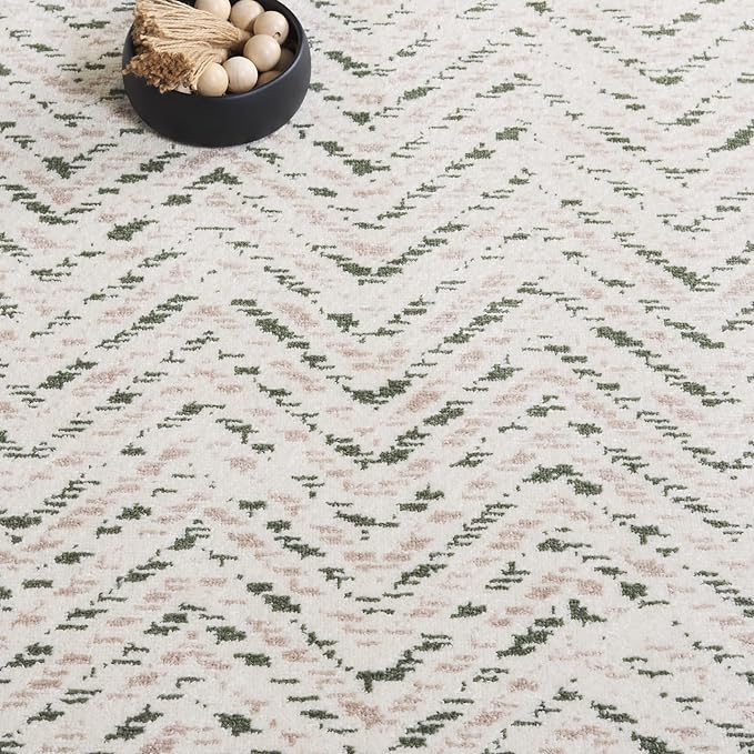 SAFAVIEH Adirondack Collection Area Rug - 6' Square, Ivory & Dark Green, Chevron Design, Non-Shedding & Easy Care, Ideal for High Traffic Areas in Living Room, Bedroom, Dining (ADR104X-6SQ)