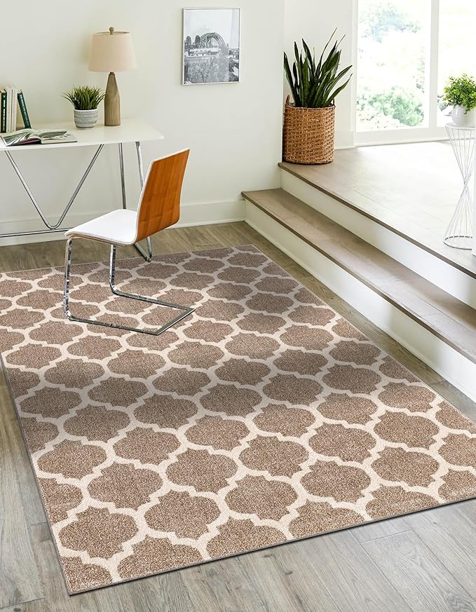Rugs.com Lattice Collection Rug – 4x6 Light Brown Medium-Pile Rug Perfect for Entryways, Kitchens, Breakfast Nooks, Accent Pieces