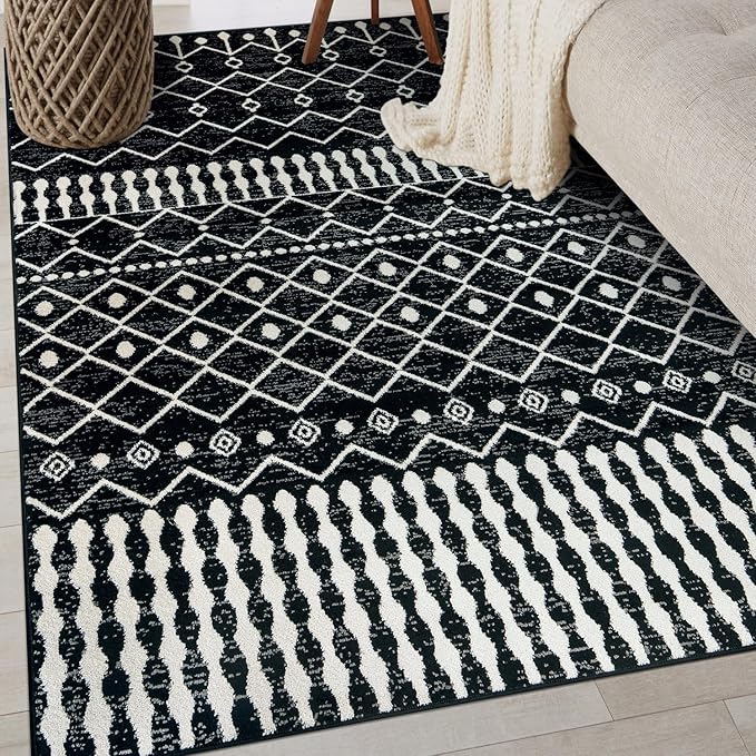 Rugshop Boho Black and White Tribal Area Rug – Geometric Diamond and Stripe Pattern Carpet for Living Room, Bedroom, or Entryway – Soft Modern Bohemian Floor Décor 4' x 6' Black
