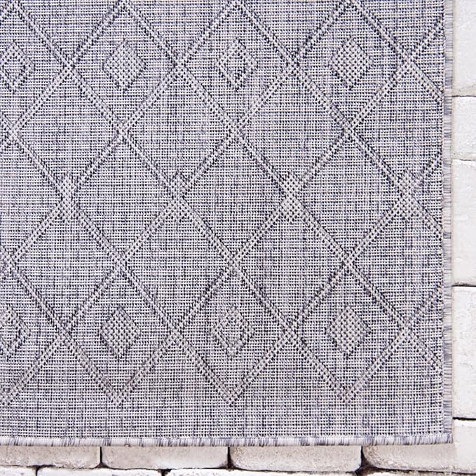 Unique Loom Outdoor Trellis Collection Area Rug - Tribal Trellis (10' x 13' 1" Rectangle, Gray/ Black)