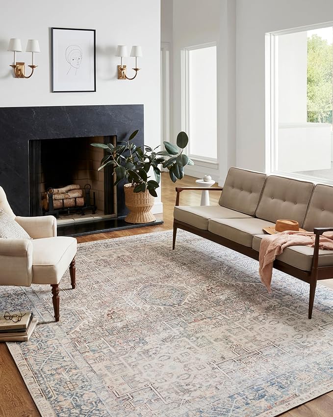Loloi Chris Loves Julia Jules Collection JUL-07 Natural/Ocean 3'-6'' x 5'-6'', .13" Pile Height, Accent Rug