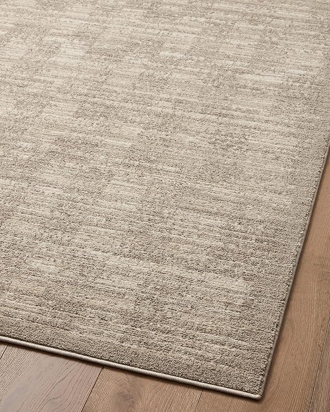 Loloi Darby Collection DAR-07 Pebble/Sand 4'-0" x 6'-0" Accent Rug