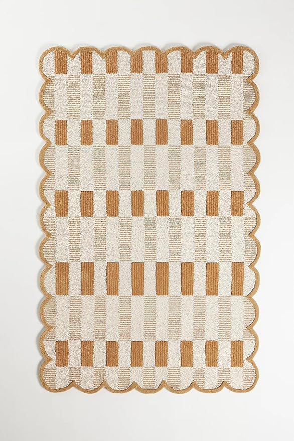 Hand-Tufted Wool Area Rug with Scalloped Edges, Neutral Beige Plaid Pattern, Cozy Soft Accent Rug for Living Room, Bedroom, and Nursery, Handmade Decorative Carpet, 6x8 Ft