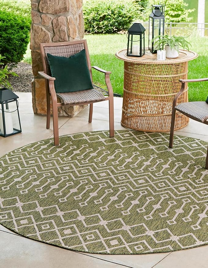 Unique Loom Outdoor Trellis Collection Area Rug - Tribal Trellis (7' 10" Round, Green/ Natural)