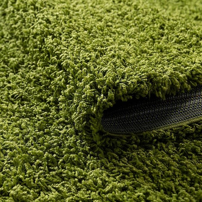 Unique Loom Solid Shag Collection Area Rug (5' 3" Round, Grass Green)