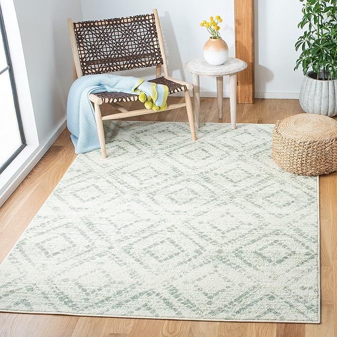 SAFAVIEH Adirondack Collection Area Rug - 5'1" x 7'6", Ivory & Green, Modern Diamond Distressed Design, Non-Shedding & Easy Care, Ideal for High Traffic Areas in Living Room, Bedroom (ADR131X)