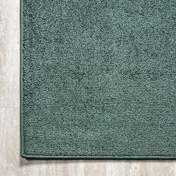JONATHAN Y Haze Solid Low-Pile Emerald Indoor Area Rug 4x6, Coastal,Bohemian,Minimalist,Classic, Easy-Cleaning for Living Room,Bedroom,Kitchen,Pet Friendly,Non-Shedding (SEU100L-4)