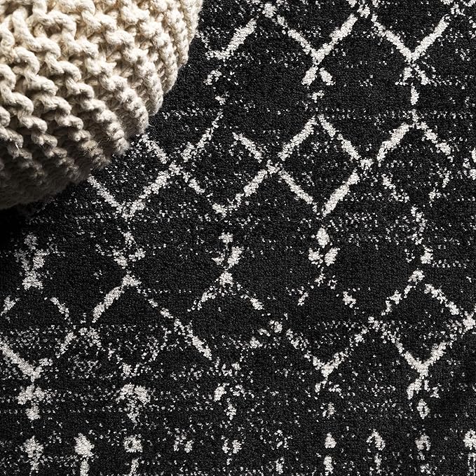 JONATHAN Y Boho Vintage Diamond Black/Ivory Indoor Area Rug 5X8 ft, Moroccan Hype for Living Room, Bedroom, Kitchen, Office, Easy-Cleaning, High Traffic, Pet-Friendly, Non-Shedding (MOH101D-5)