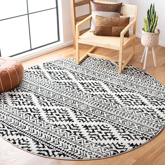 SAFAVIEH Tulum Collection Area Rug - 9' Round, Ivory & Black, Moroccan Boho Tribal Design, Non-Shedding & Easy to Clean, Ideal for Living Room, Bedroom, Dining Space (TUL272B)