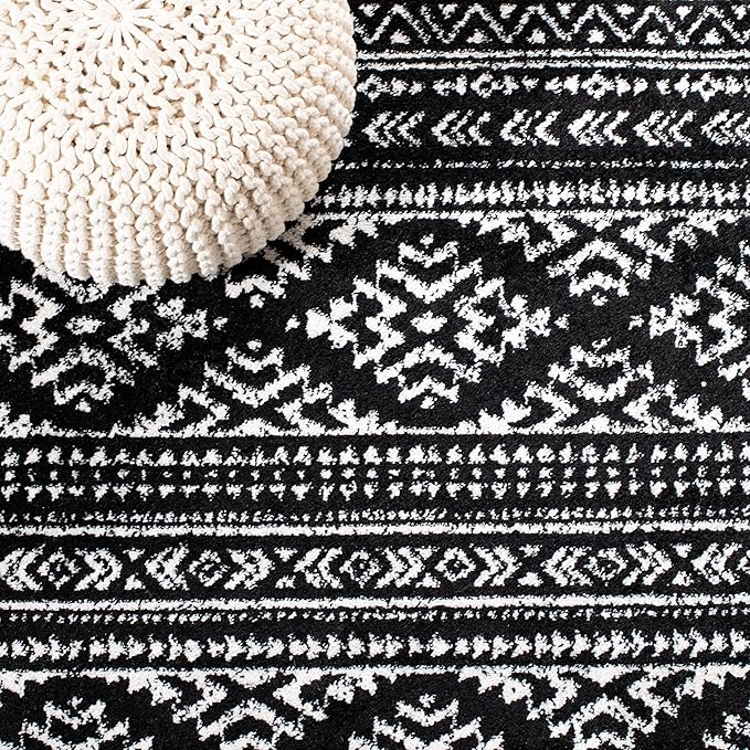 SAFAVIEH Tulum Collection Runner Rug - 2' x 17', Black & Ivory, Moroccan Boho Tribal Design, Non-Shedding & Easy to Clean, Ideal for Living Room, Hallway, Foyer, Bedroom (TUL272Z)