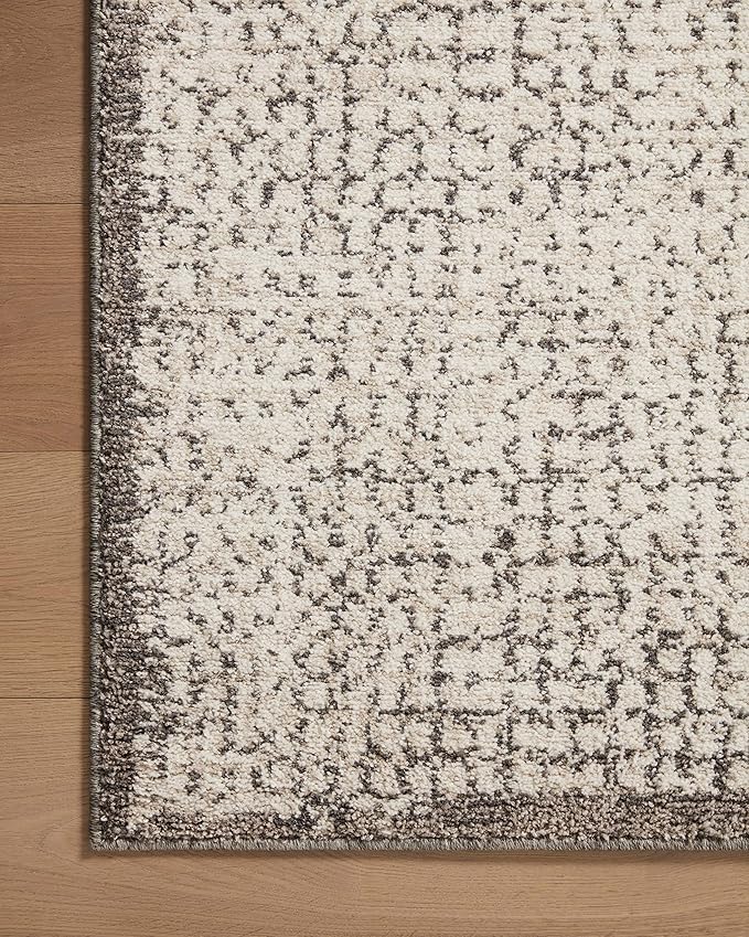Loloi Darby Collection DAR-04 Ivory/Stone 5'-3" x 7'-6" Area Rug