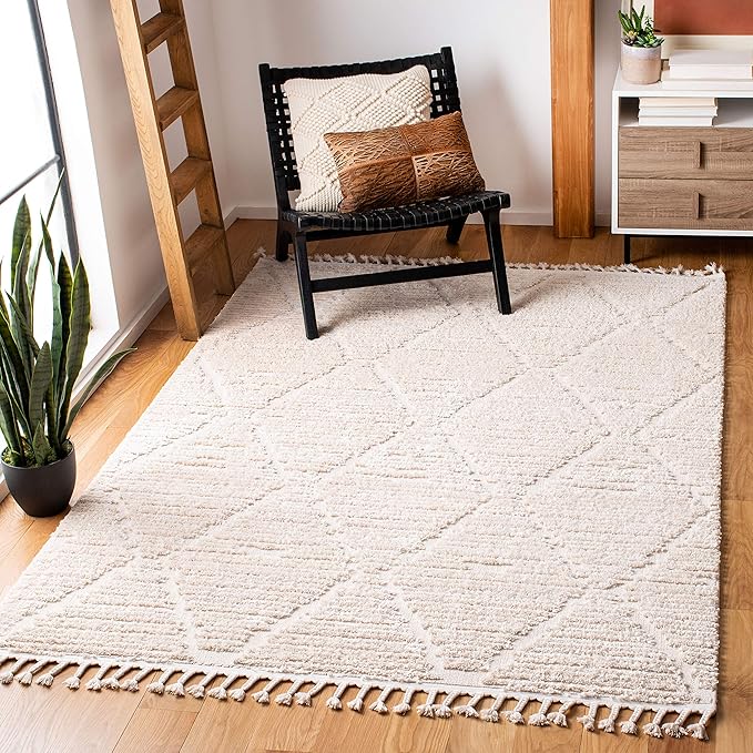 SAFAVIEH Marrakech Collection Area Rug - 4' Square, Beige, Moroccan Boho Tribal Tassel Design, Ideal for High Traffic Areas in Living Room, Bedroom, Dining (MRK517C-4SQ)