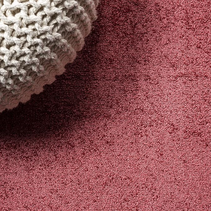 JONATHAN Y Haze Solid Low-Pile Red 7x7 Square Indoor Area Rug, Coastal,Bohemian,Minimalist,Classic, Easy-Cleaning for Living Room,Bedroom,Kitchen,Pet Friendly,Non-Shedding (SEU100E-7SQ)