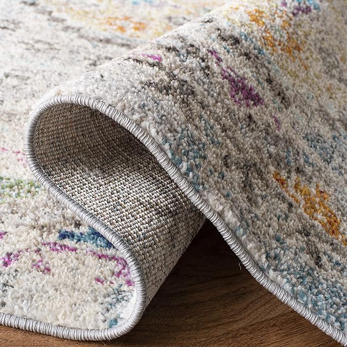 SAFAVIEH Madison Collection Accent Rug - 3' x 5', Grey & Yellow, Boho Diamond Distressed Design, Non-Shedding & Easy Care, Ideal for High Traffic Areas in Entryway, Living Room, Bedroom (MAD418F)