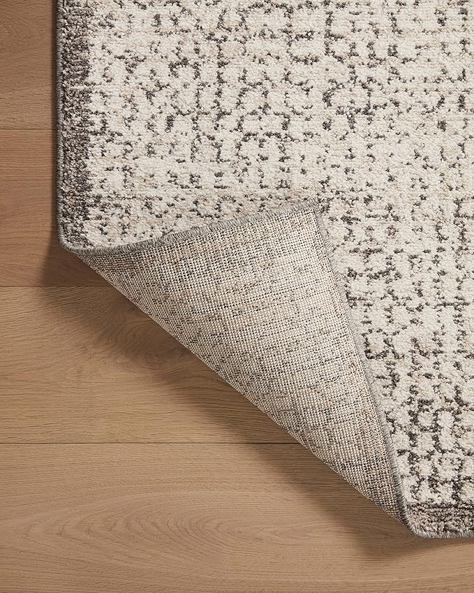 Loloi Darby Collection DAR-04 Ivory/Stone 2'-7" x 8'-0" Runner Rug