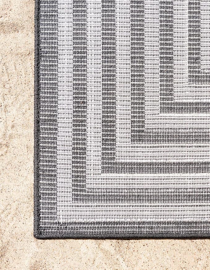 Unique Loom Sabrina Soto Outdoor Collection Geometric, Modern, Vibrant, Carved Area Rug (5' 0 x 8' 0 Rectangular, Black/ Ivory)