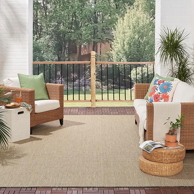 Nourison Home Courtyard 10' x 14' Green Fabric Area Rug