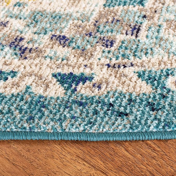 SAFAVIEH Madison Collection Area Rug - 6'7" Round, Dark Blue & Yellow, Boho Diamond Distressed Design, Non-Shedding & Easy Care, Ideal for High Traffic Areas in Living Room, Bedroom (MAD418N)