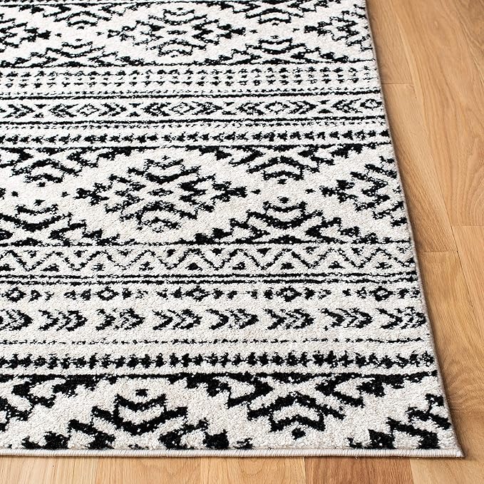 SAFAVIEH Area Rug 9x12 - Tulum Collection - Large - Ivory & Black, Moroccan Boho Tribal Design, Non-Shedding & Easy to Clean, Ideal for Living Room, Bedroom, Dining Space (TUL272B)