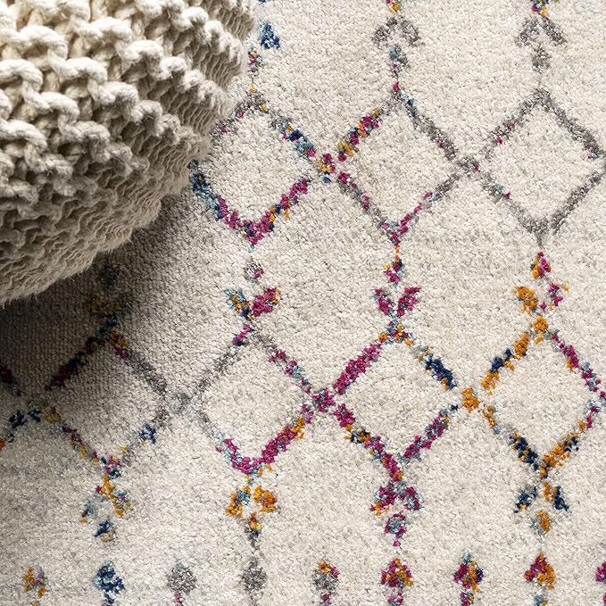 JONATHAN Y Boho Vintage Diamond Ivory/Multi Round Area Rug 5 ft, Moroccan Hype for Living Room, Bedroom, Kitchen, Office, Easy-Cleaning, High Traffic, Pet-Friendly, Non-Shedding (MOH101E-5R)