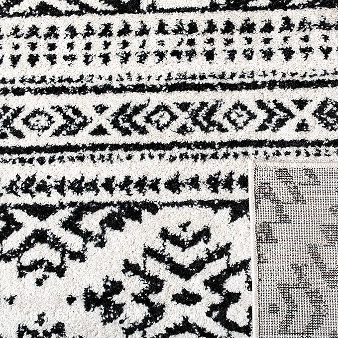 SAFAVIEH Tulum Collection Area Rug - 8' Square, Ivory & Black, Moroccan Boho Tribal Design, Non-Shedding & Easy to Clean, Ideal for Living Room, Bedroom, Dining Space (TUL272B)
