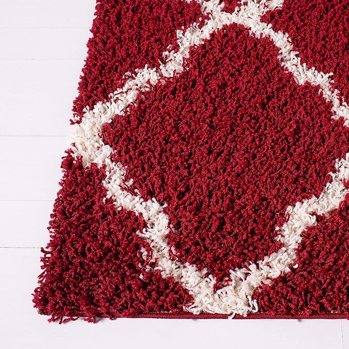 SAFAVIEH Dallas Shag Collection Accent Rug - 3' x 5', Red & Ivory, Trellis Design, Non-Shedding & Easy Care, 1.5-inch Thick Ideal for High Traffic Areas in Entryway, Living Room, Bedroom (SGD257Q)