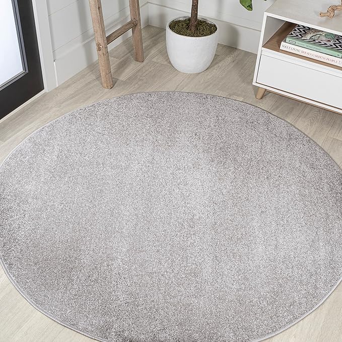 JONATHAN Y Haze Solid Low-Pile Light Gray 6' Round Indoor Area Rug, Coastal,Bohemian,Minimalist,Classic, Easy-Cleaning for Living Room,Bedroom,Kitchen,Pet Friendly,Non-Shedding (SEU100K-6R)