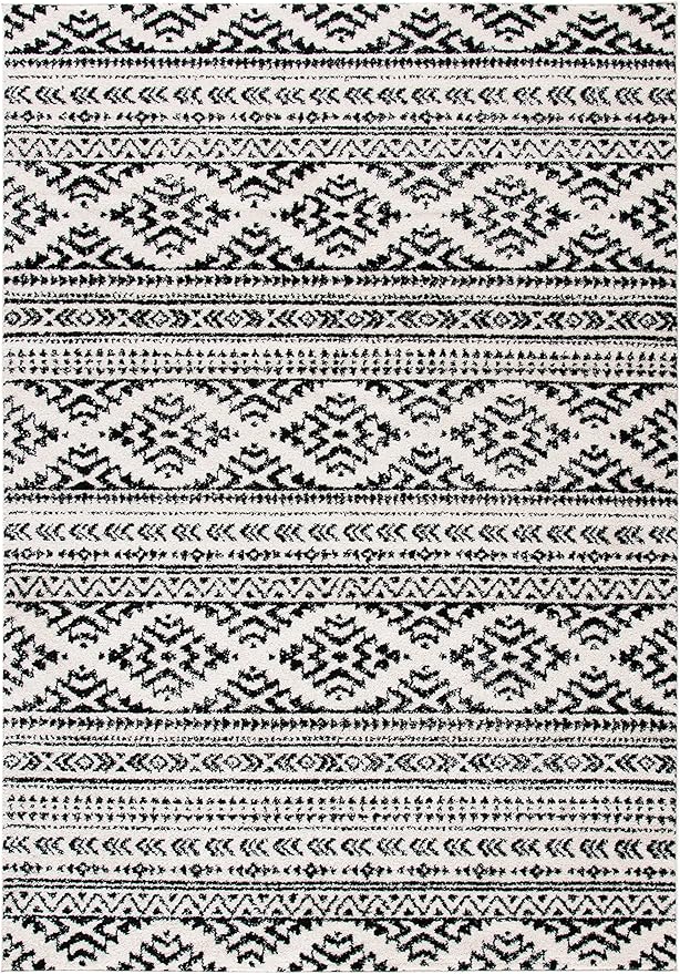 SAFAVIEH Tulum Collection Area Rug - 5'3" x 7'6", Ivory & Black, Moroccan Boho Tribal Design, Non-Shedding & Easy to Clean, Ideal for Living Room, Bedroom, Dining Space (TUL272B)