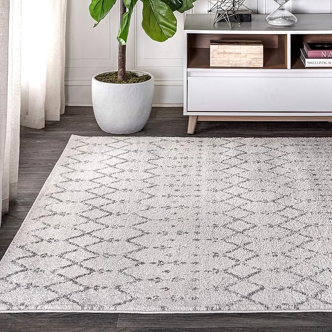 JONATHAN Y Boho Vintage Diamond Cream/Gray Indoor Area Rug 4X6 ft, Moroccan Hype for Living Room, Bedroom, Kitchen, Office, Easy-Cleaning, High Traffic, Pet-Friendly, Non-Shedding (MOH101B-4)
