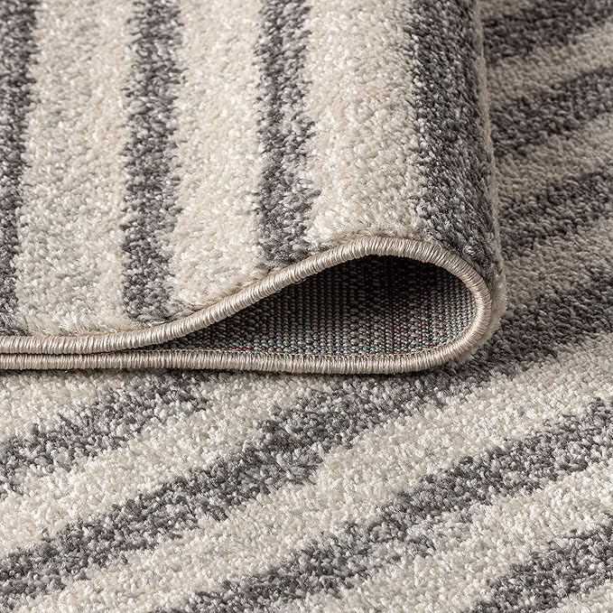 JONATHAN Y Lyla Offset Stripe Gray/Cream Indoor Area Rug, 4x6, Contemporary, Modern, Easy-Cleaning for Living Room, Bedroom, Kitchen, Pet Friendly, Non-Shedding (MOH204A-4)
